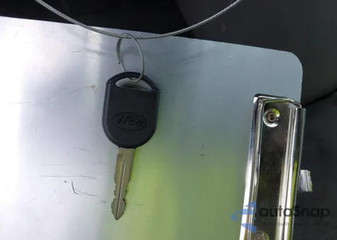 2004 Ford Freestar S из США, поврежденный, VIN 2FMZA50624BB24499